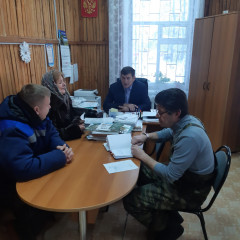 глава муниципального образования Наумов И.В. провел встречу с руководителем и работниками СПК «КЛЕМЯТИНО» - фото - 1